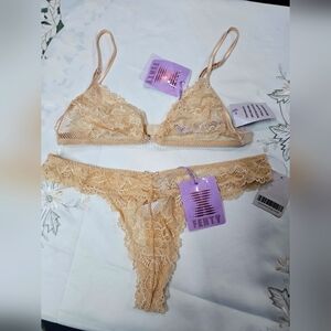 Savage x Fenty Floral Lace Bralette